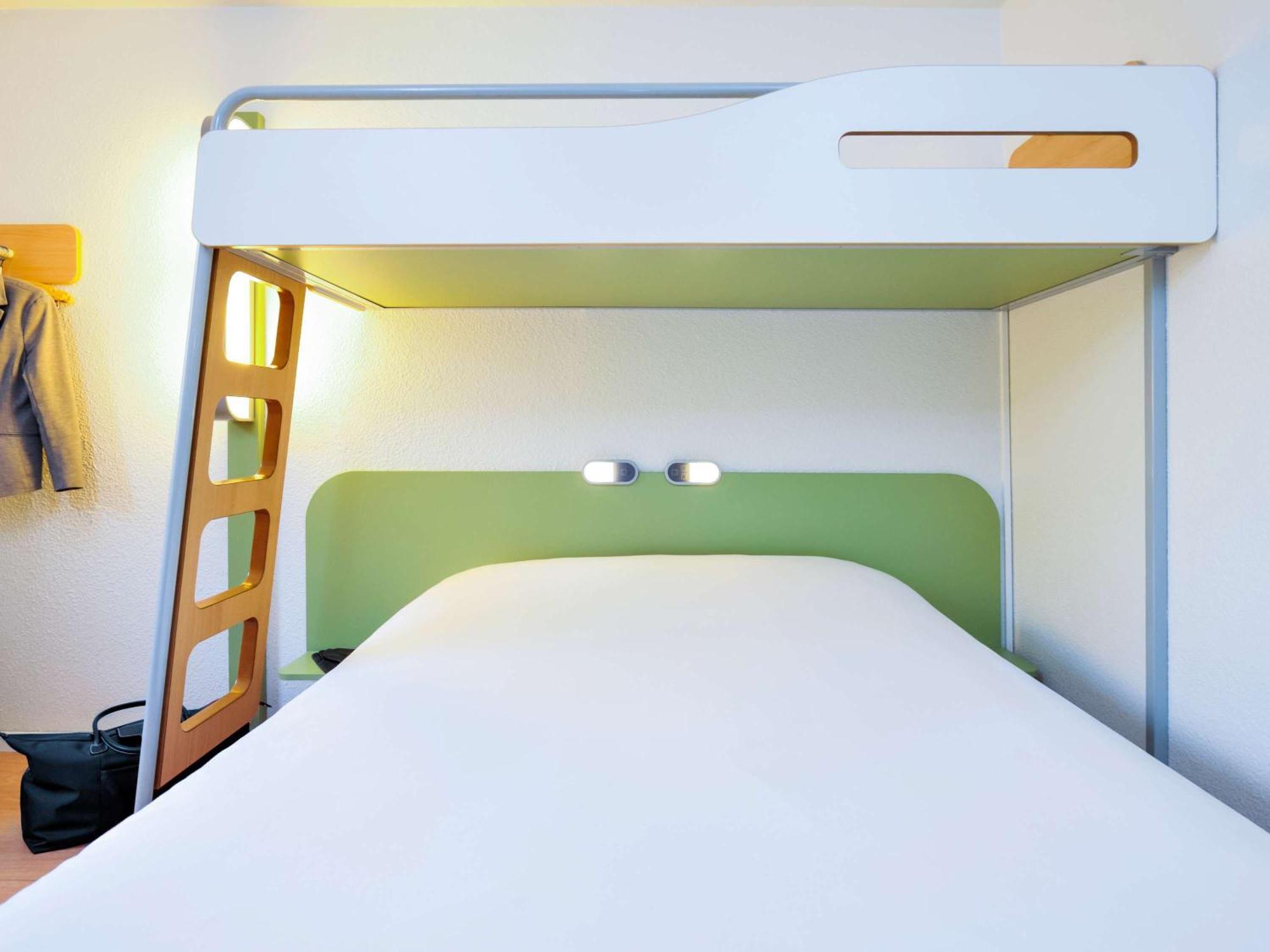 Ibis Budget Lille Gares Vieux-Лілль Екстер'єр фото