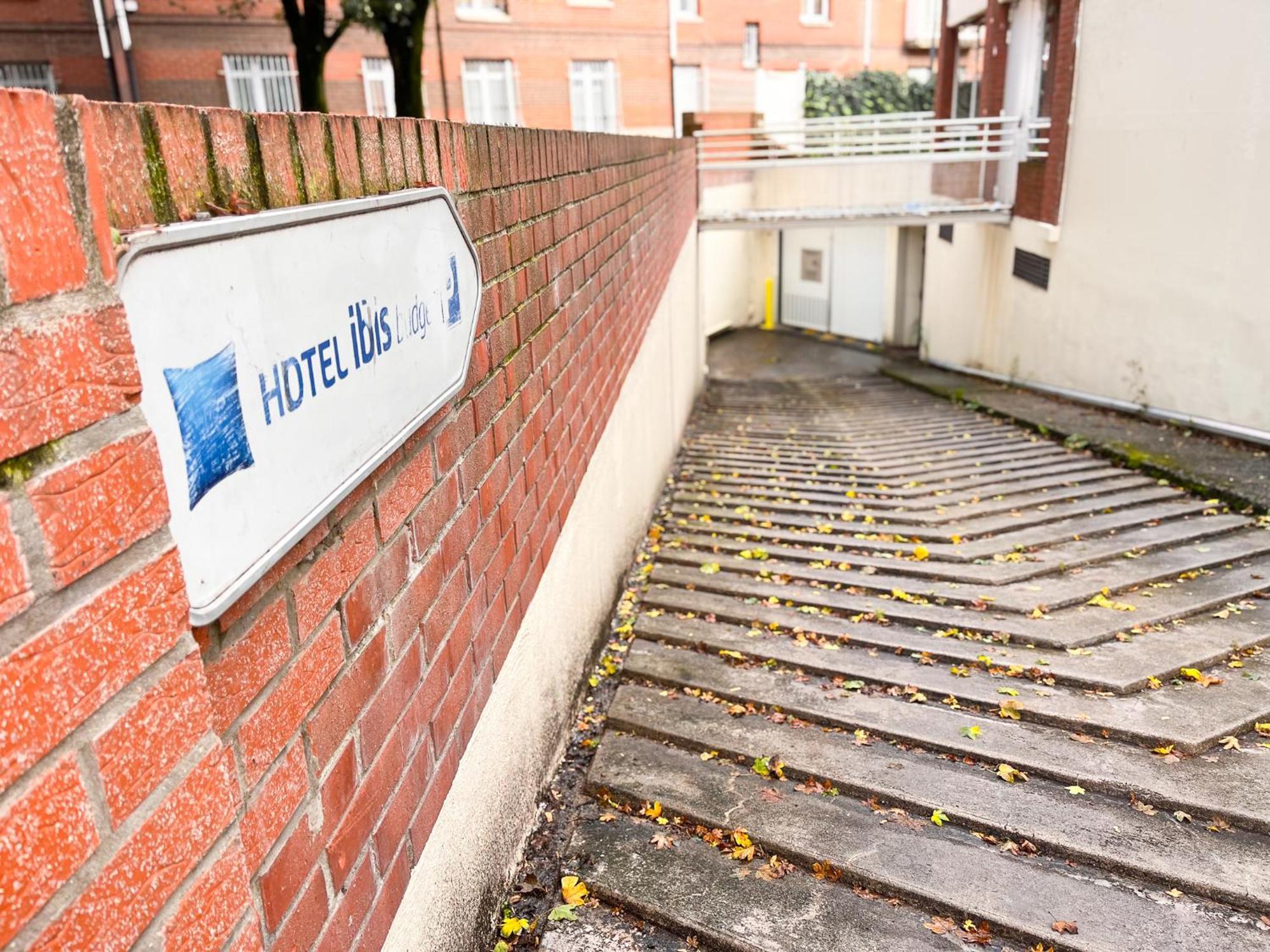 Ibis Budget Lille Gares Vieux-Лілль Екстер'єр фото