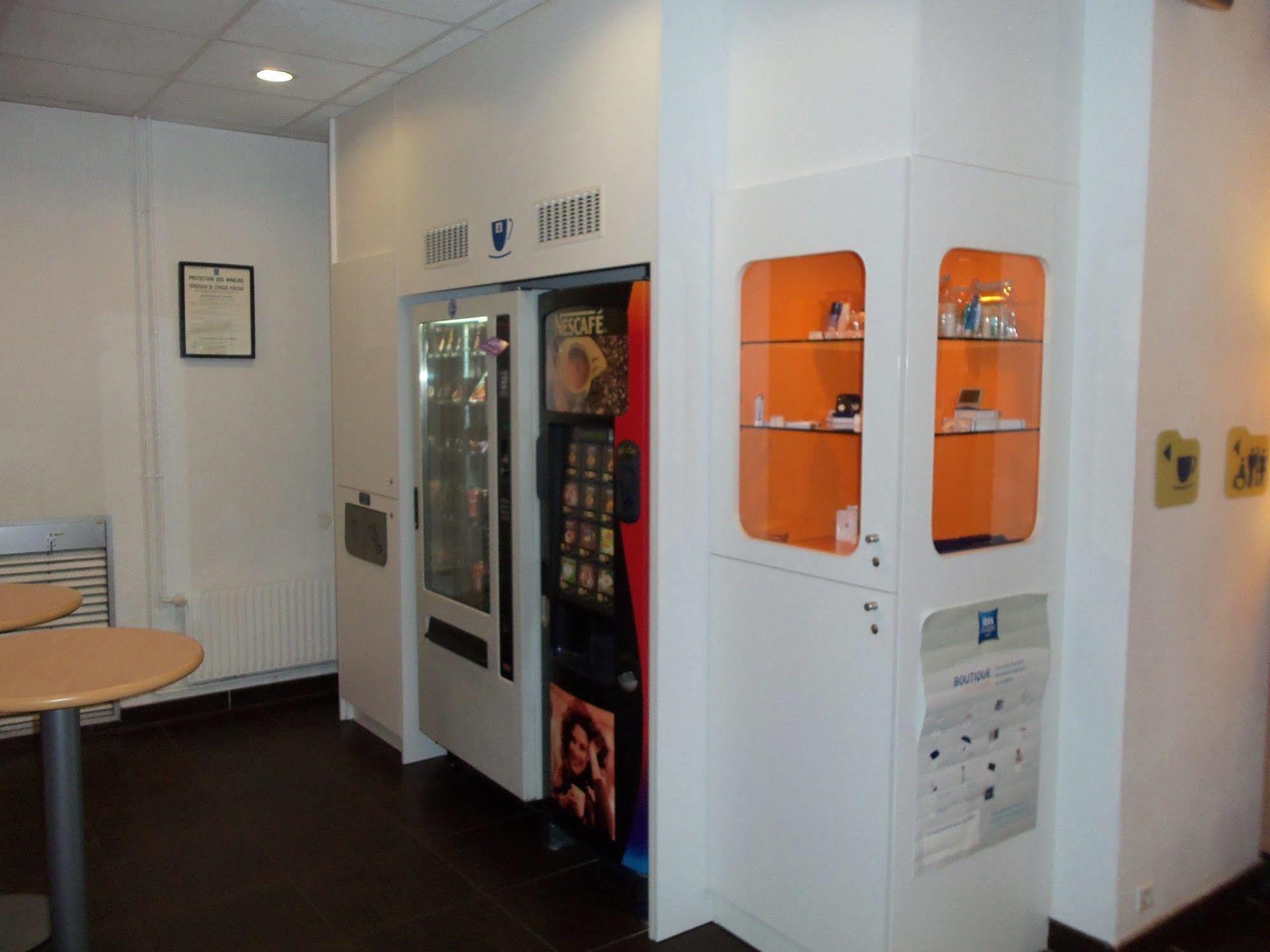 Ibis Budget Lille Gares Vieux-Лілль Екстер'єр фото
